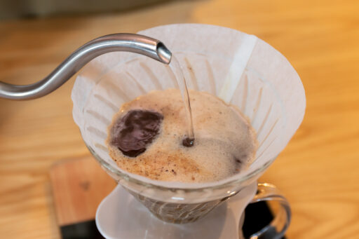 How to brew the perfect cup of coffee using a v60